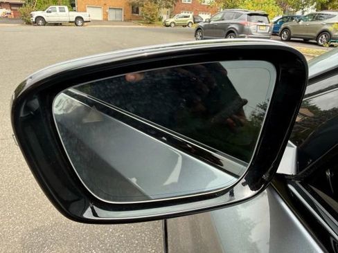 Used 2020 BMW 540i xDrive w/ M Sport Package image 11