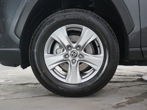 Used 2025 Toyota RAV4 XLE image 29