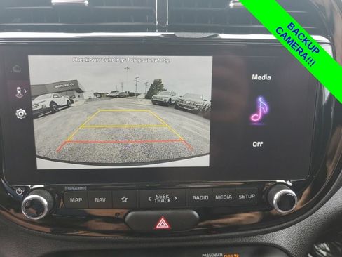 Used 2024 Kia Soul EX FWD image 3