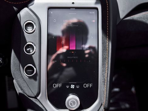 Used 2025 McLaren 750S Spider image 70