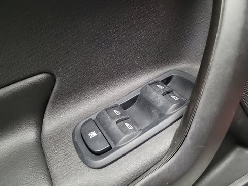 Used 2015 Ford Fiesta Titanium FWD image 27