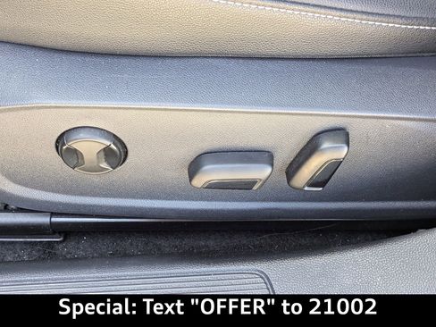 Used 2024 Volkswagen Jetta SE image 18