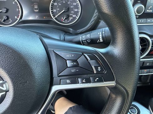 Used 2025 Nissan Sentra SV FWD image 25