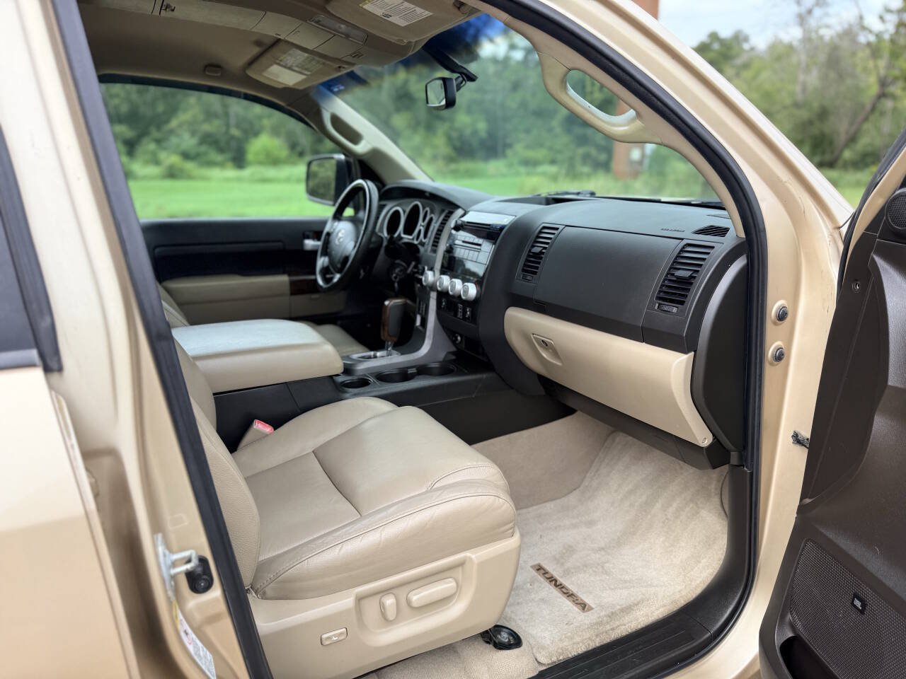 Used 2010 Toyota Tundra Limited RWD image 19