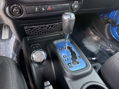 Used 2016 Jeep Wrangler Unlimited Sport image 31