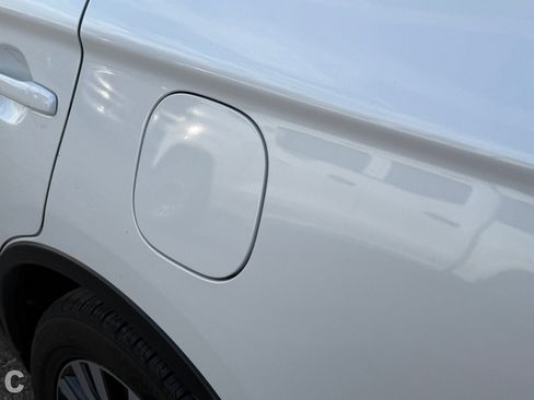 Used 2020 Mitsubishi Outlander ES image 9