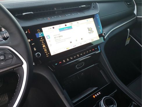 New 2026 Jeep Grand Cherokee L Limited image 23