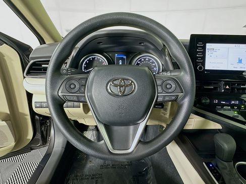 Certified 2022 Toyota Camry LE FWD image 15
