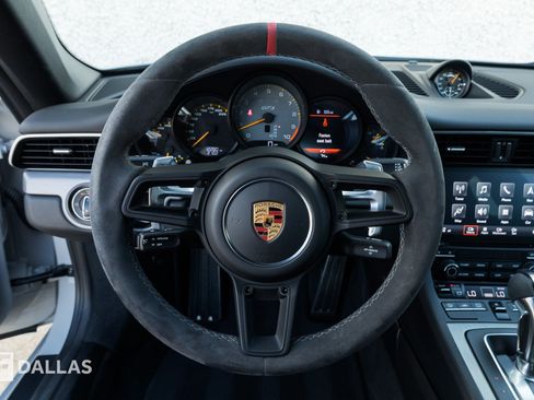 Used 2018 Porsche 911 GT3 RWD image 25