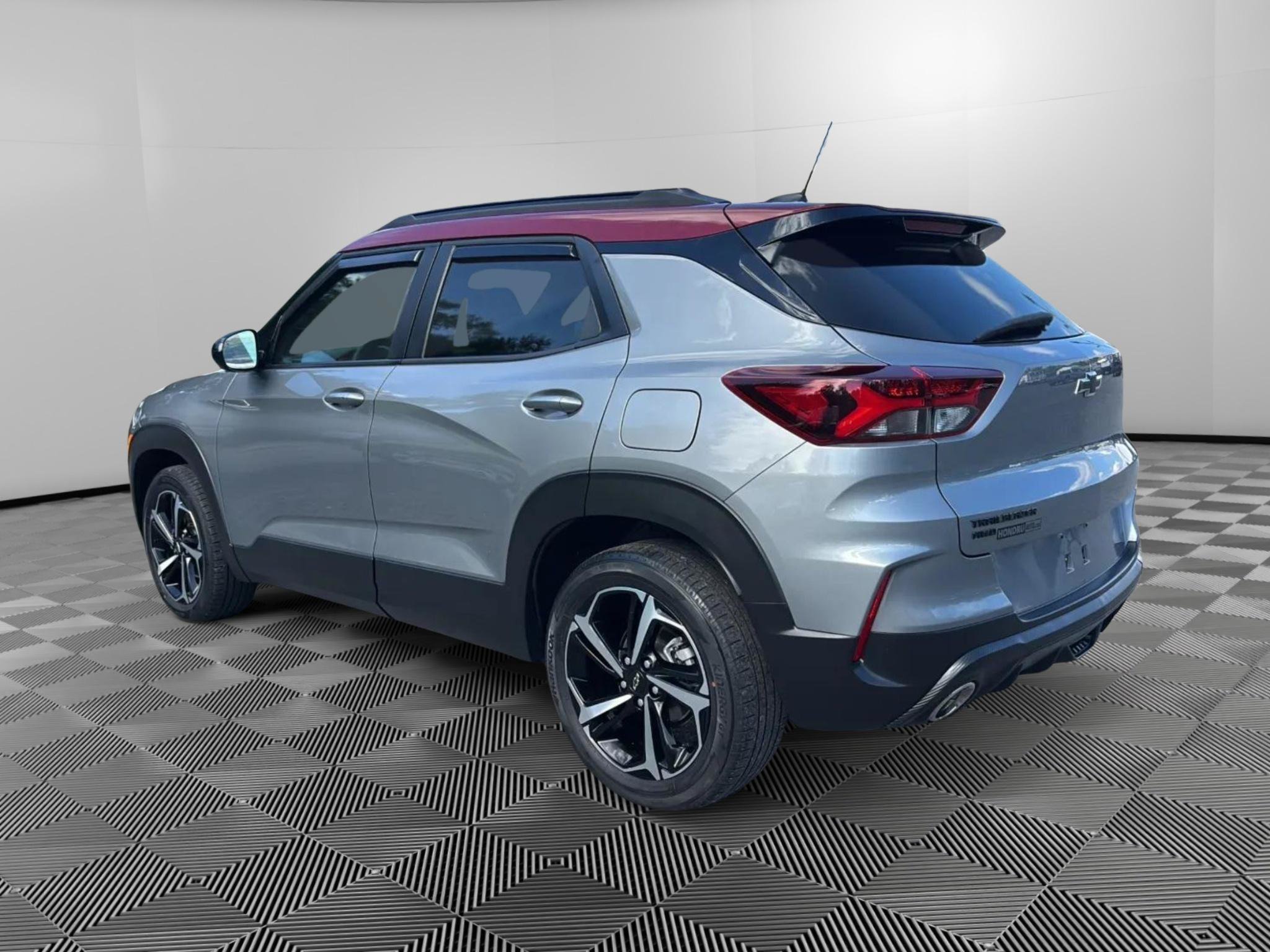 Used 2023 Chevrolet TrailBlazer RS w/ Sun and Liftgate Package AWD/4WD image 3