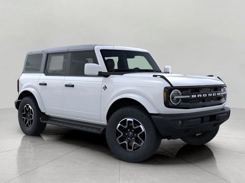 New 2026 Ford Bronco Outer Banks image 7