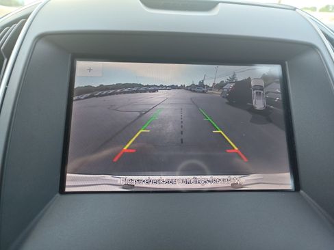 Used 2020 Ford Edge SEL w/ Convenience Package AWD/4WD image 9