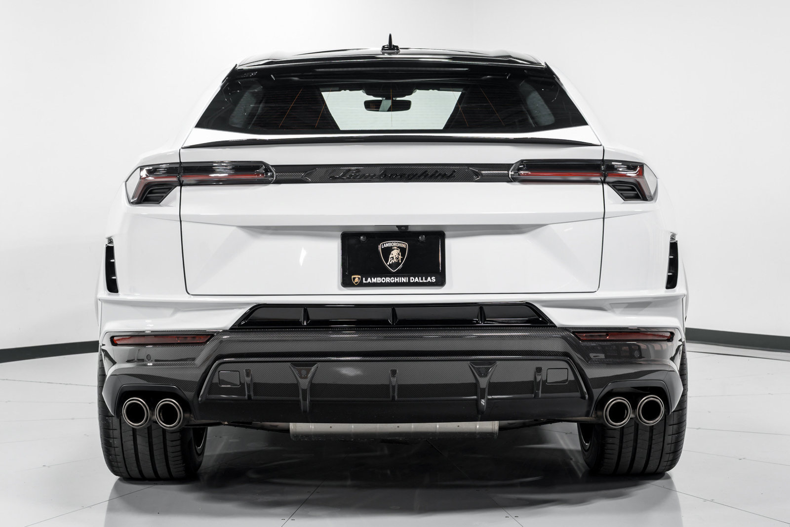 Used 2024 Lamborghini Urus Performante AWD/4WD image 4