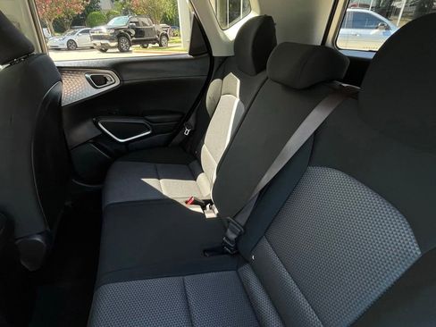 Used 2024 Kia Soul LX w/ Option Group 015 FWD image 22