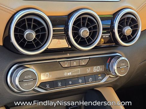 Used 2025 Nissan Sentra SV w/ SV Premium Package image 26