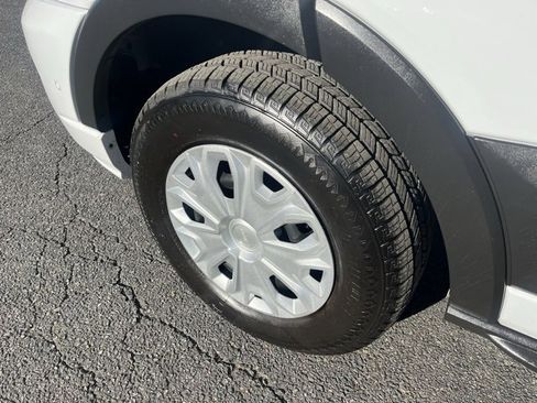 Used 2023 Ford Transit 350 XLT image 31