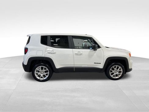 Used 2023 Jeep Renegade Latitude image 6