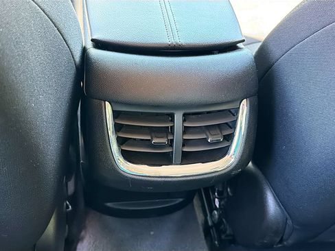 Used 2023 Chevrolet Malibu LT FWD image 32