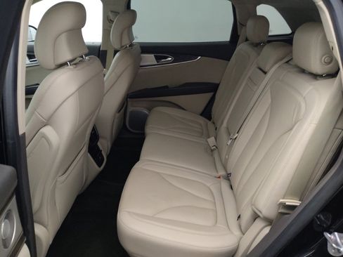Used 2018 Lincoln MKX Reserve w/ Luxury Package FWD image 18