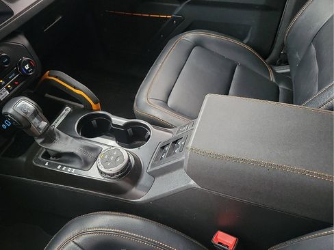 Used 2024 Ford Bronco Badlands image 20