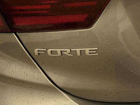 Used 2023 Kia Forte GT-Line w/ GT-Line Technology Package FWD image 25