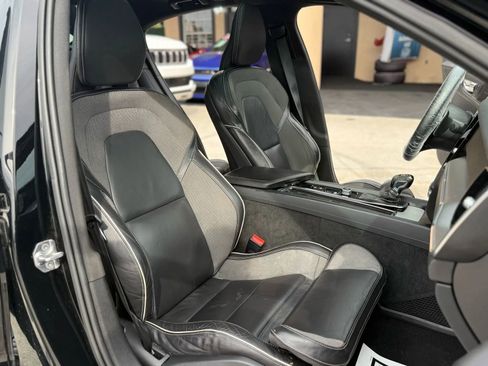 Used 2019 Volvo S60 T5 R-Design image 22