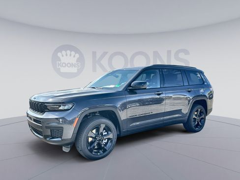 New 2025 Jeep Grand Cherokee L Altitude image 1
