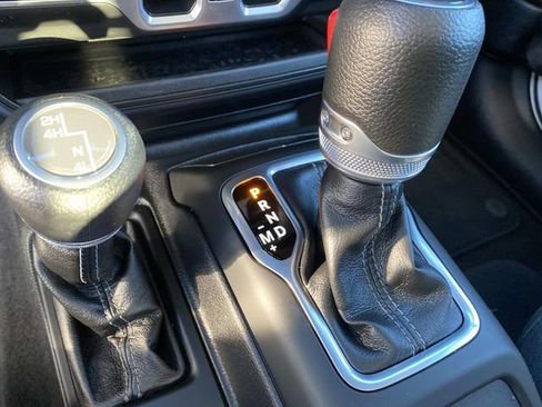 Certified 2025 Jeep Wrangler Sport S image 13