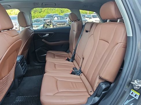 Used 2023 Audi Q7 2.0T Premium Plus w/ Premium Plus Package AWD/4WD image 12