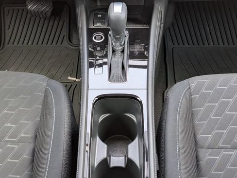 Used 2024 Nissan Kicks SV FWD image 19