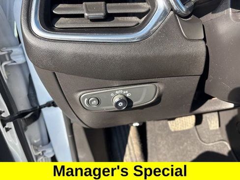 Used 2023 Chevrolet Equinox LT FWD image 18
