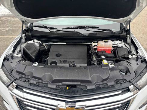 Certified 2023 Chevrolet Traverse LT image 24