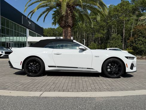 Used 2025 Ford Mustang GT Premium RWD image 31