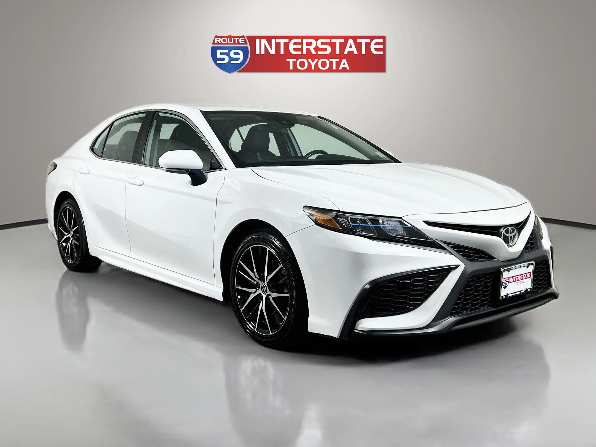 Certified 2024 Toyota Camry SE AWD/4WD image 1