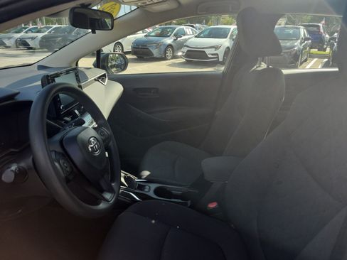 Used 2022 Toyota Corolla LE FWD image 22