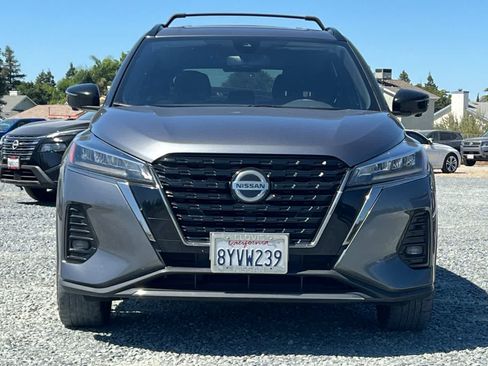 Used 2021 Nissan Kicks SR w/ Interior Electronics Package FWD image 11