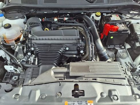 Used 2024 Lincoln Corsair FWD image 3