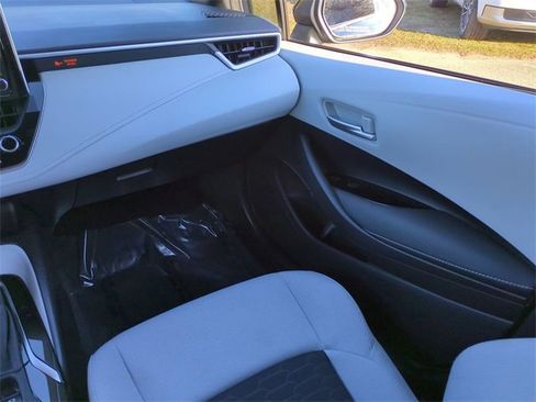 Used 2021 Toyota Corolla SE image 17