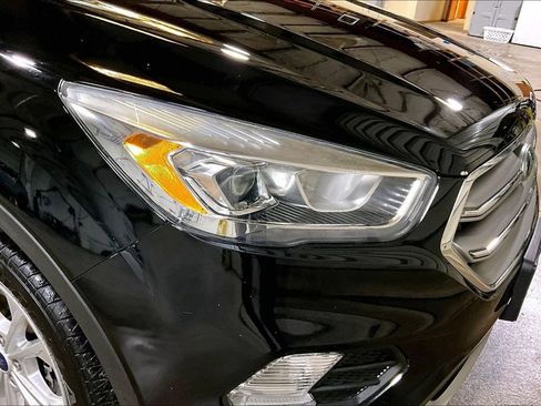 Used 2017 Ford Escape SE w/ SE Leather Comfort Package image 4
