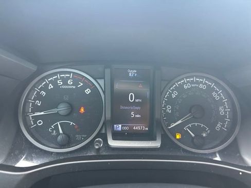 Used 2020 Toyota Tacoma TRD Off-Road w/ TRD Premium Off Road Package AWD/4WD image 7