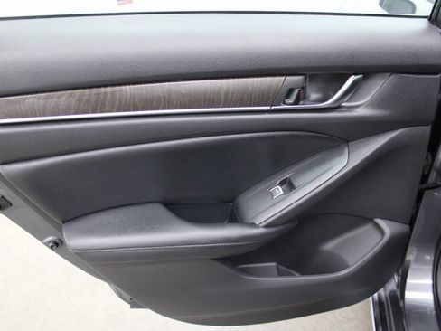 Used 2022 Honda Accord EX-L image 19