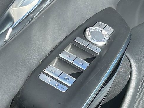 Used 2025 Genesis GV70 2.5T image 28