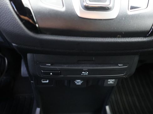Certified 2024 Honda Odyssey Touring image 27