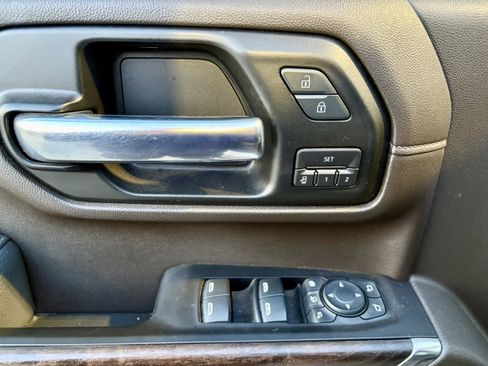 Used 2020 GMC Sierra 3500 Denali w/ Denali Ultimate Package image 13