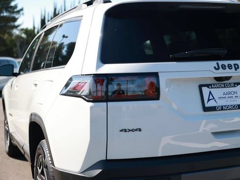 New 2026 Jeep Cherokee Limited AWD/4WD image 10