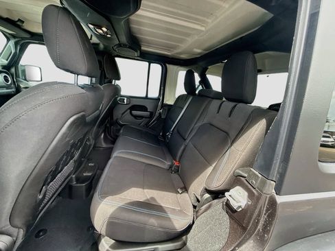 Used 2022 Jeep Wrangler Unlimited Rubicon 4xe w/ Safety Group AWD/4WD image 27