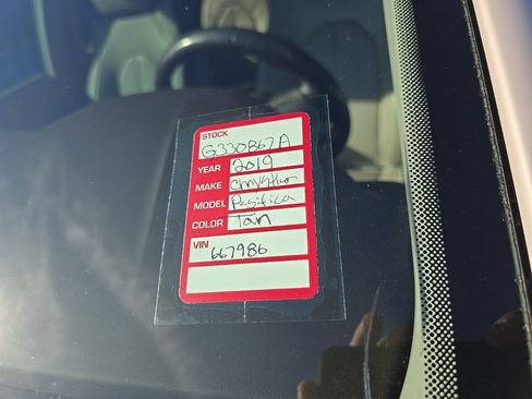 Used 2019 Chrysler Pacifica Touring-L Plus image 6