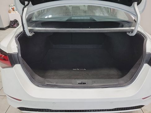 Used 2025 Nissan Sentra SV image 11