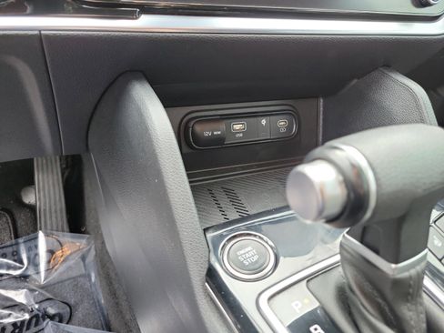 Used 2025 Kia Sportage EX FWD image 15