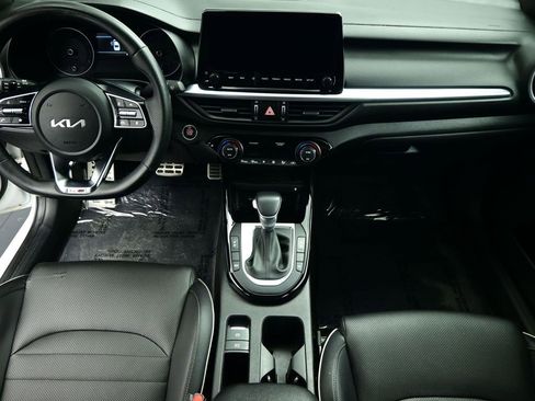 Used 2023 Kia Forte GT-Line w/ GT-Line Premium Package image 6